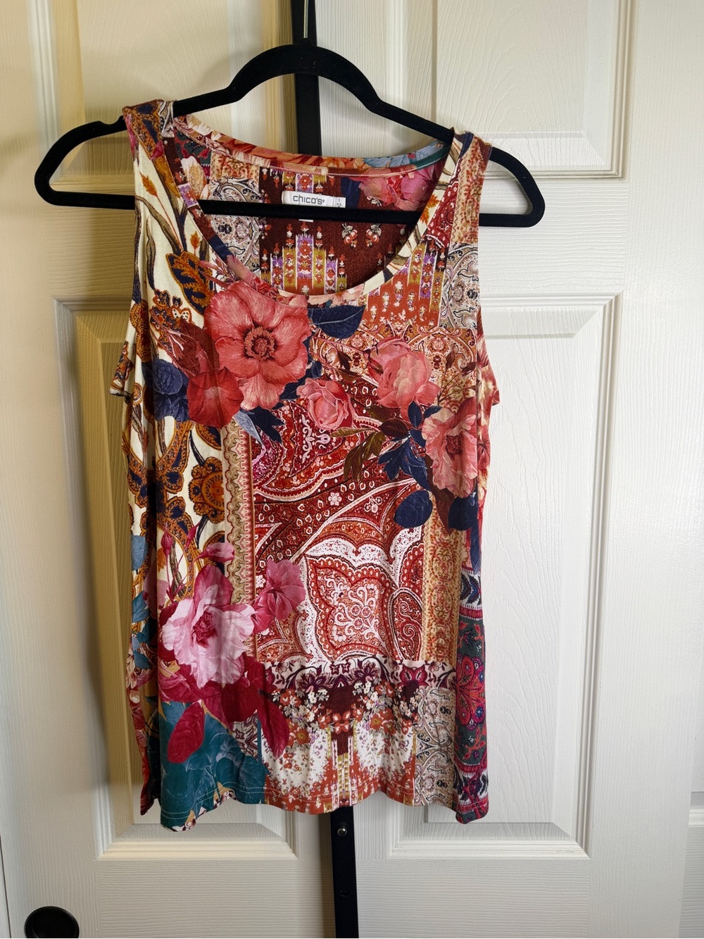 Chico's Floral Paisley Sleeveless Tank Top - Multi/Red, size Medium